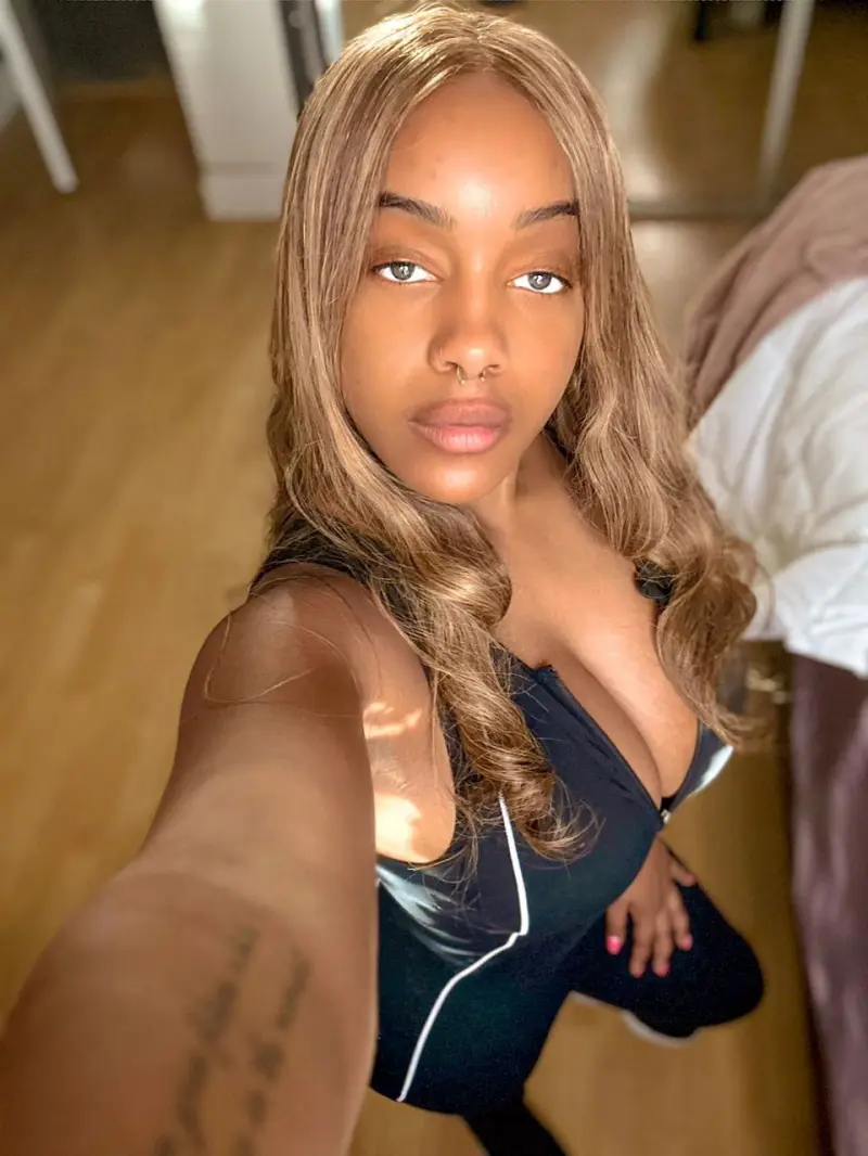 silad78556 (18) female from US - sexting partner