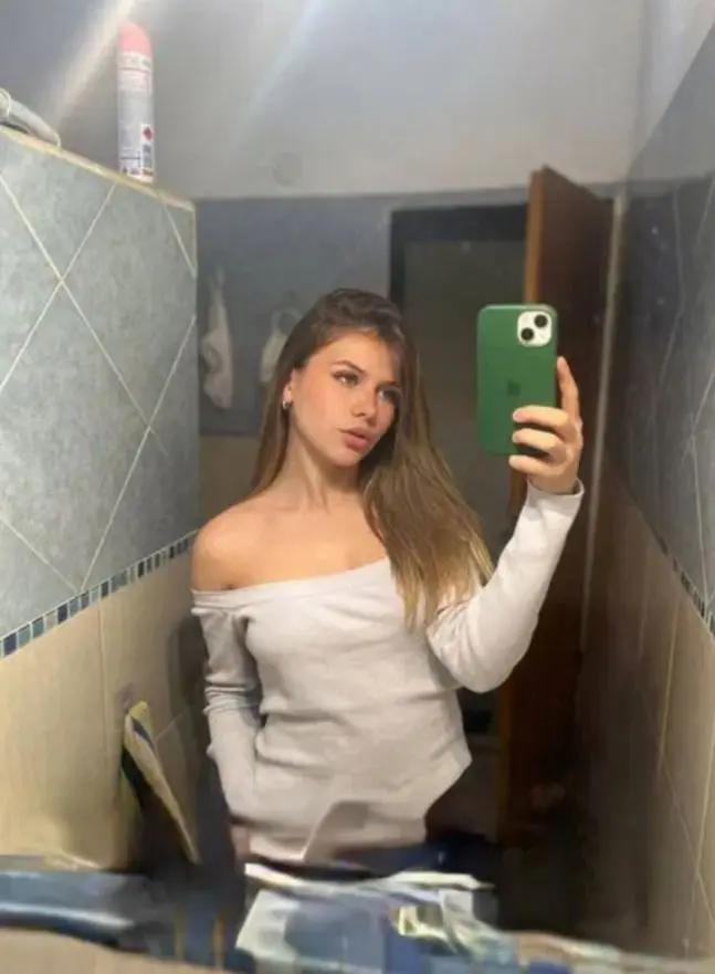 sipoyelk (18) female from US - sexting partner