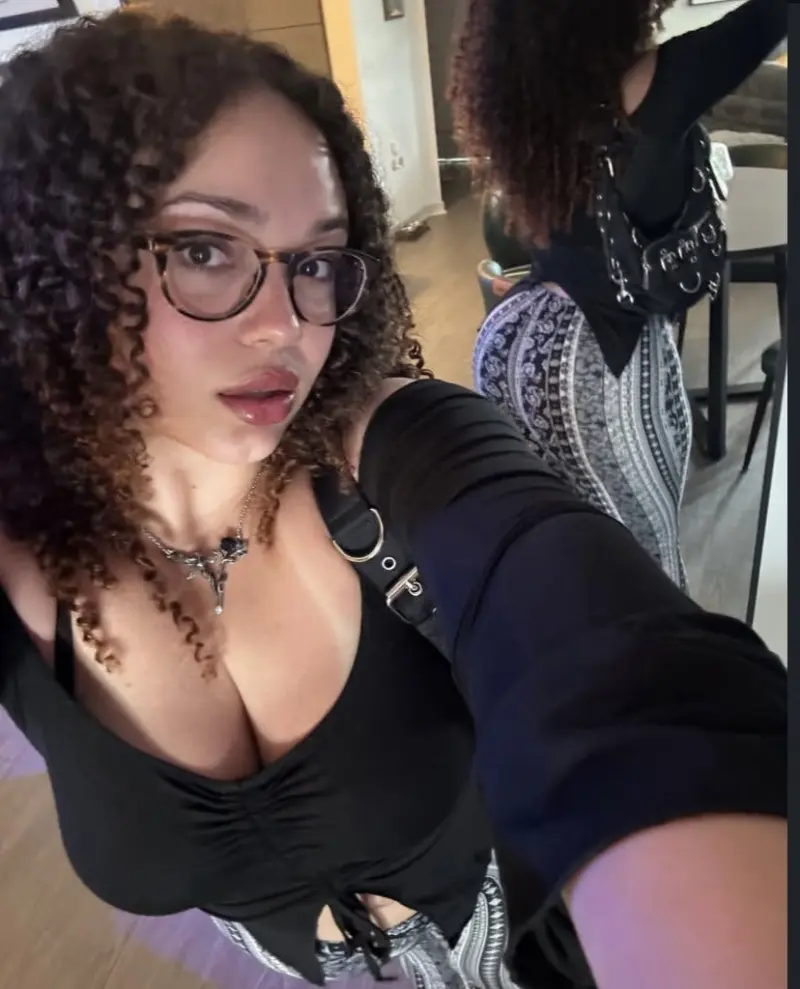 sirovam440 (18) female from US - sexting partner