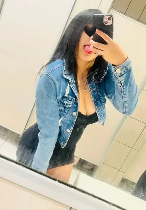 sisaba4623 (18) female from GB - sexting partner