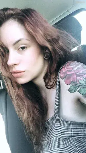 sisoy74429 (18) female from US - sexting partner