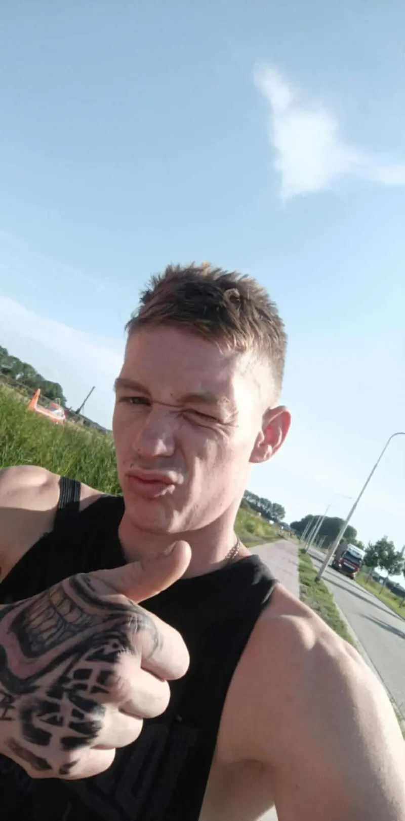 skuty95 (18) male from DE - sexting partner