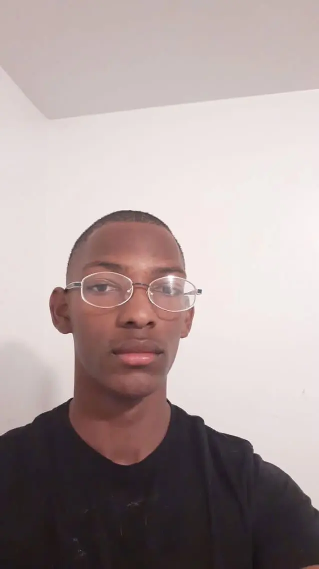 slushy (18) male from AU - sexting partner