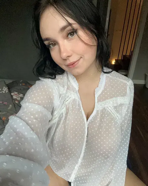 sodeh55373 (21) female from BE - sexting partner