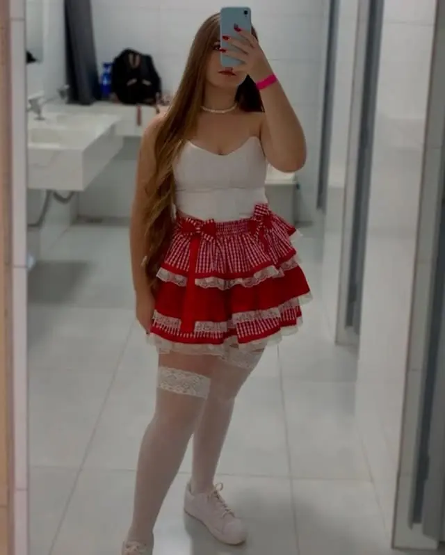 sojof96676 (18) female from GB - sexting partner