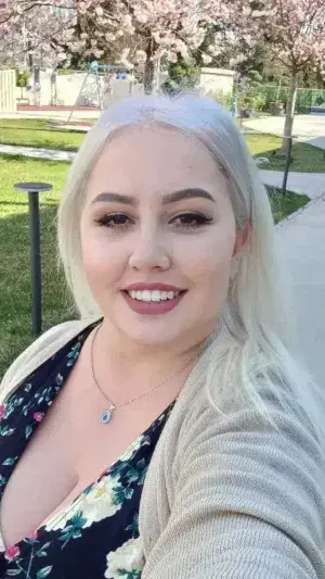 sokexo8922 (23) female from US - sexting partner