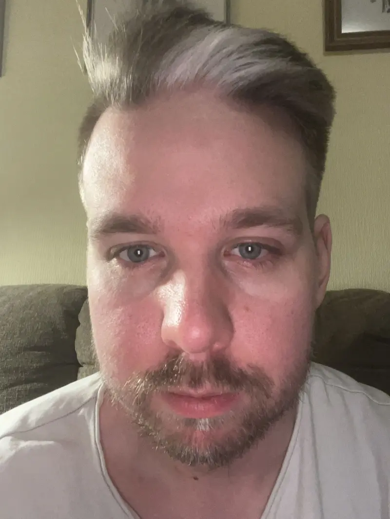 somtor (18) male from SE - sexting partner