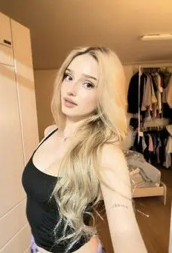 sophia313 (18) female from US - sexting partner