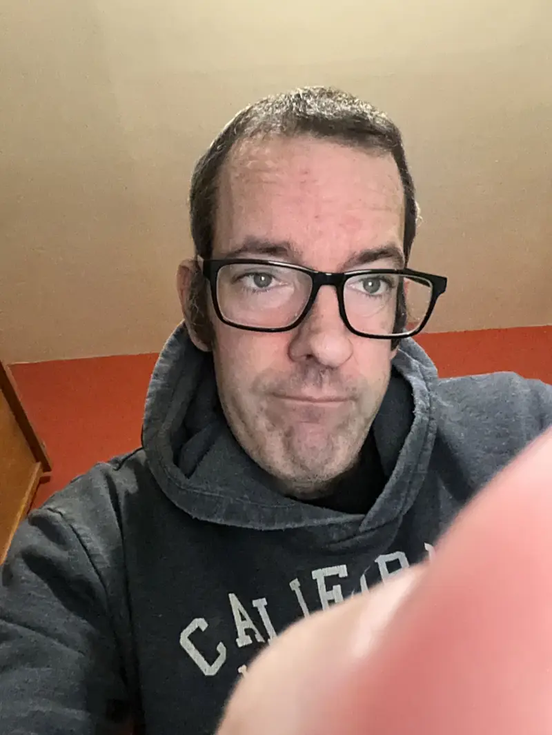 stevenball950 (18) male from GB - sexting partner