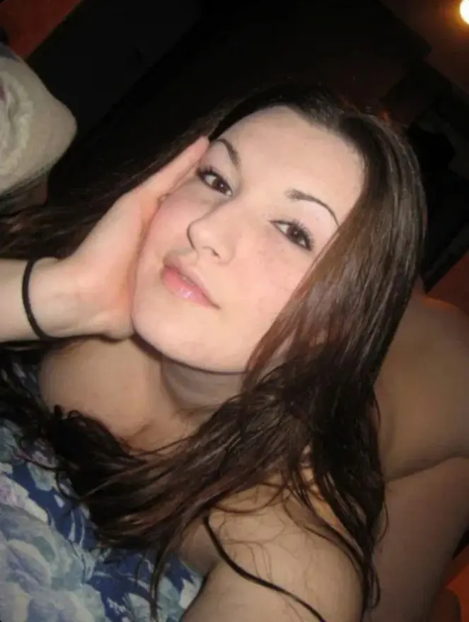 sucafefou (22) female from US - sexting partner