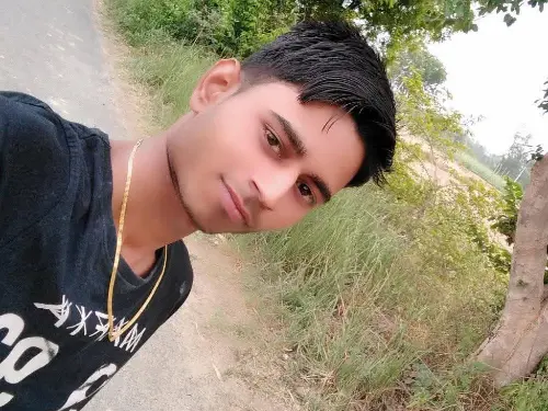 suneetawasthi661 (18) male from IN - sexting partner