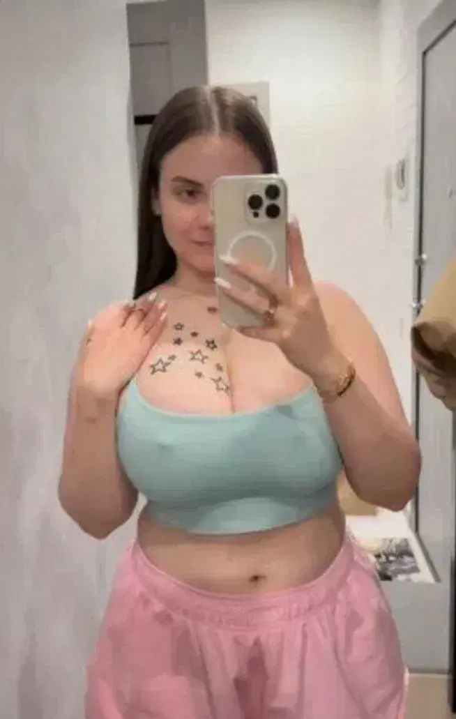 supys (18) female from FR - sexting partner