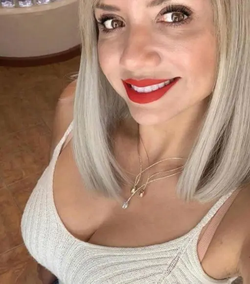 syhucipi (18) female from CA - sexting partner