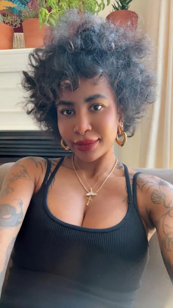 symonemunford66 (18) female from SA - sexting partner