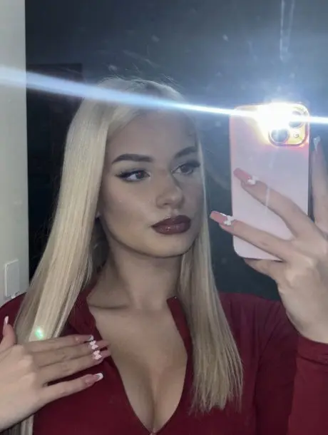 tadab56351 (18) female from SZ - sexting partner