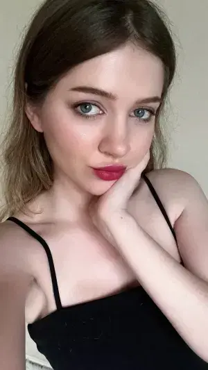 tahapaf343 (21) female from BE - sexting partner