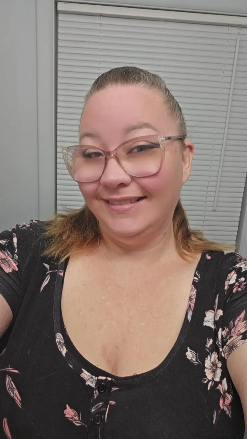 tashawellwood8 (18) female from US - sexting partner