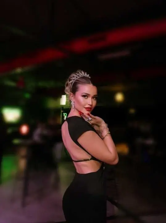 tatipeby (18) female from GB - sexting partner