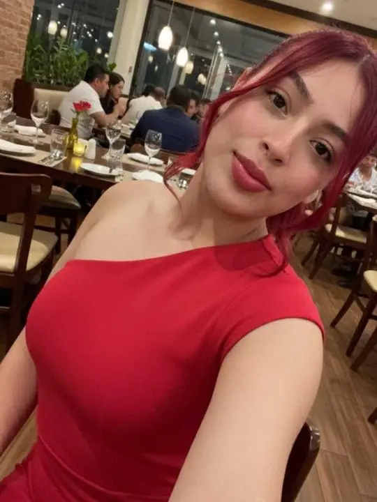 tavac39839 (18) female from BE - sexting partner