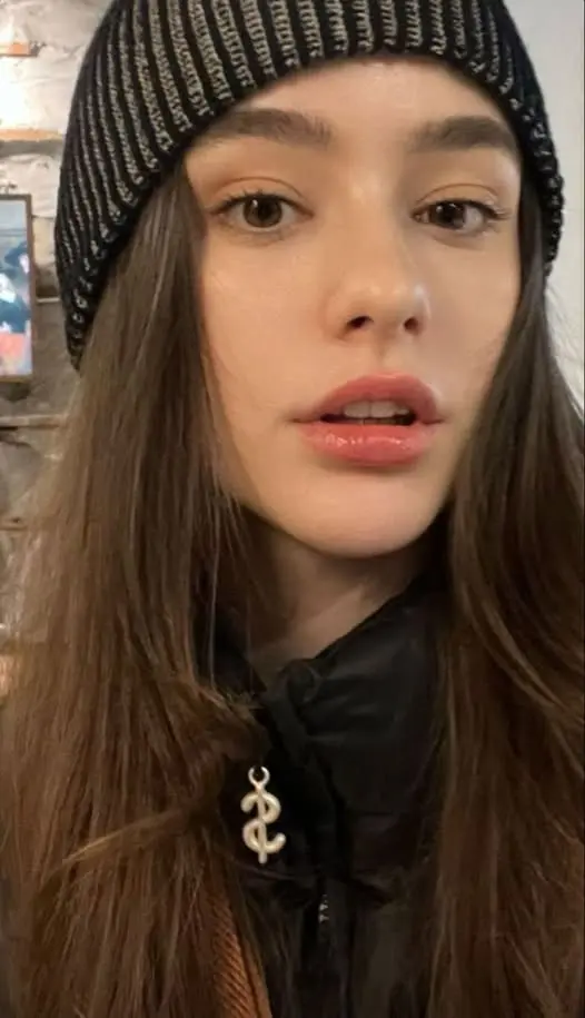 tawese3806 (18) female from AU - sexting partner