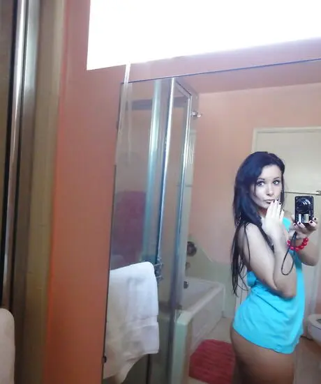 taxelo6573 (18) female from DE - sexting partner