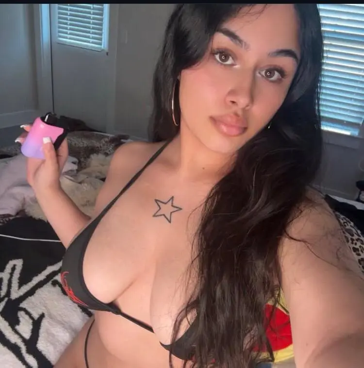 taxtonoil (18) female from DE - sexting partner