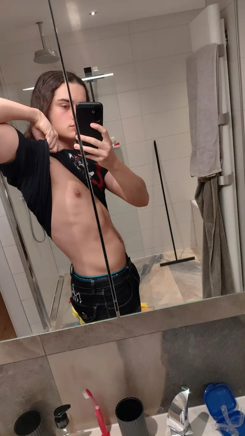 tbg5780 (18) male from NL - sexting partner