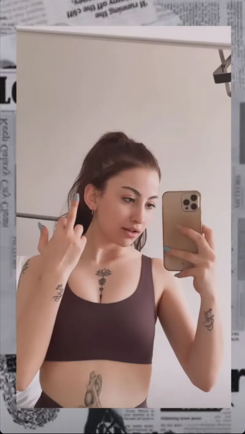 tediho8707 (18) female from US - sexting partner