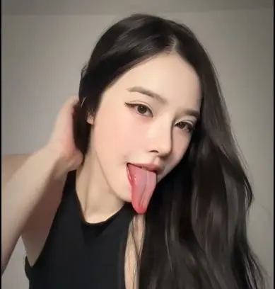 tenixa7061 (18) female from CA - sexting partner