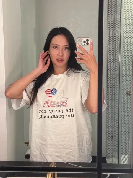 teseh58542 (18) female from GB - sexting partner