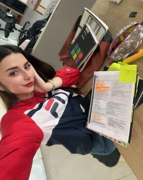 tevese3584 (25) female from CA - sexting partner