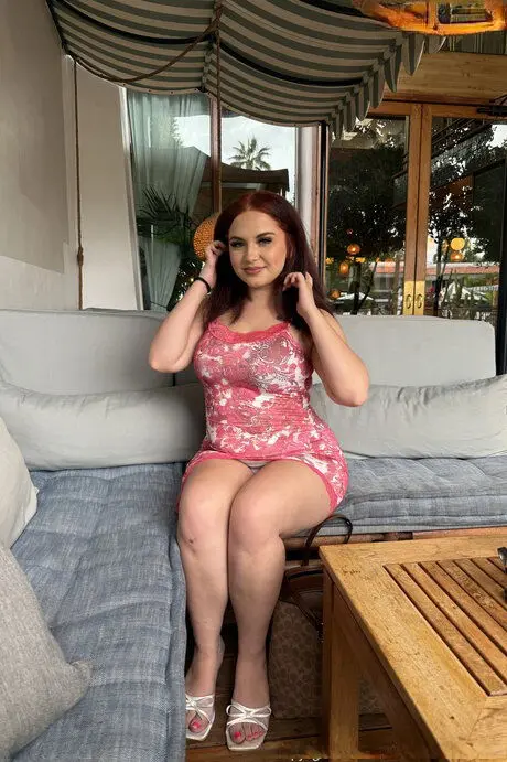 tewot72272 (18) female from GB - sexting partner