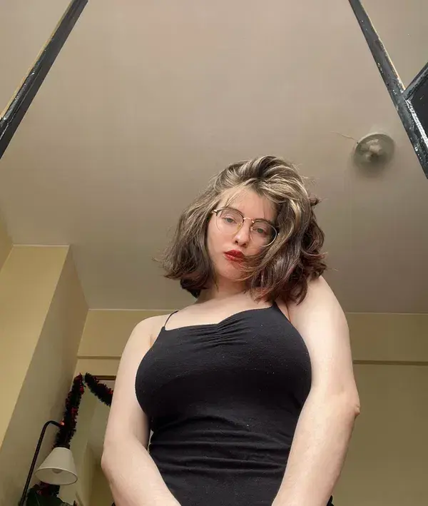 texelo7963 (22) female from US - sexting partner