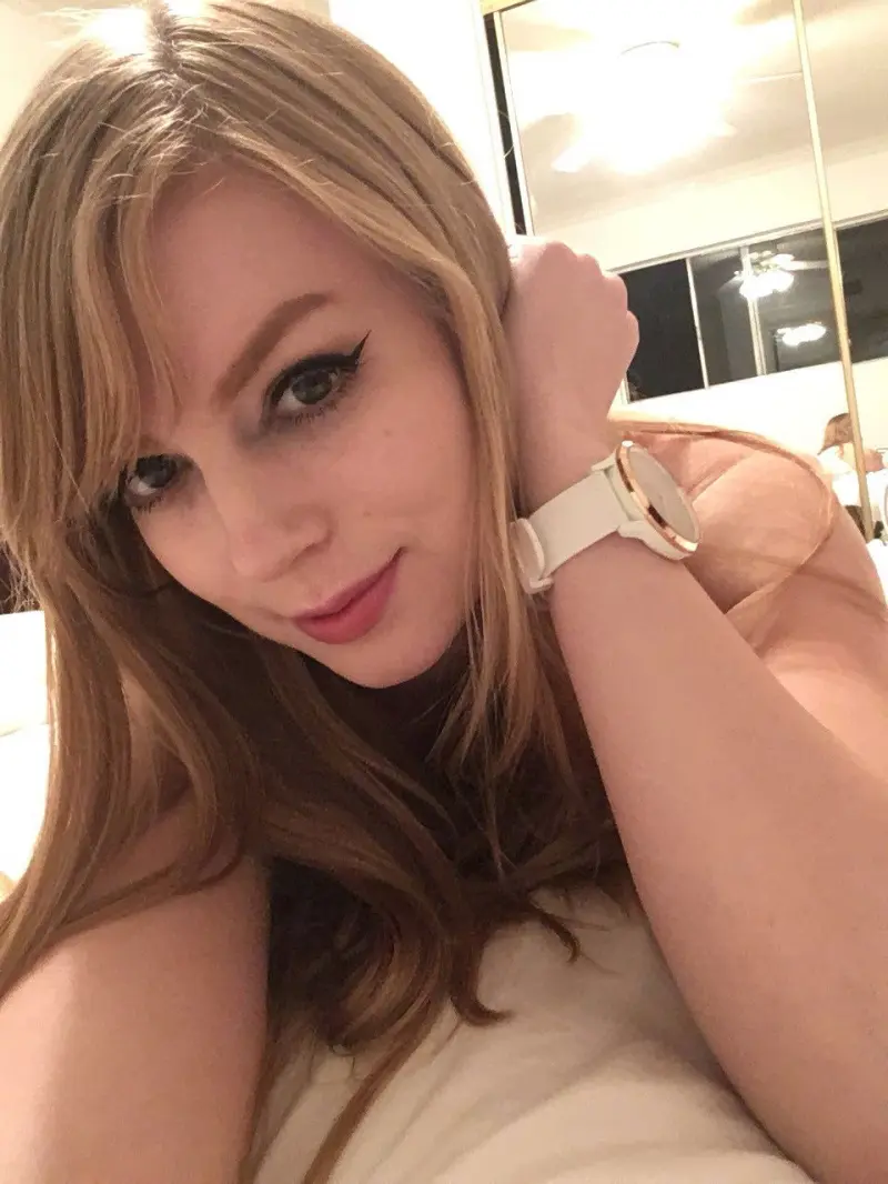 thelordisgood (18) female from NL - sexting partner