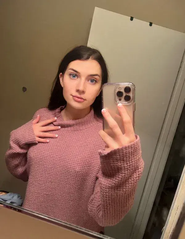 tigeki3821 (18) female from US - sexting partner