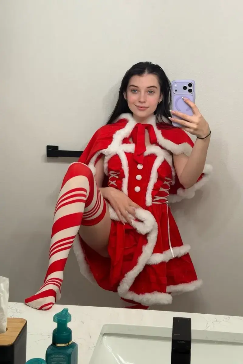 timax87129 (18) female from CR - sexting partner