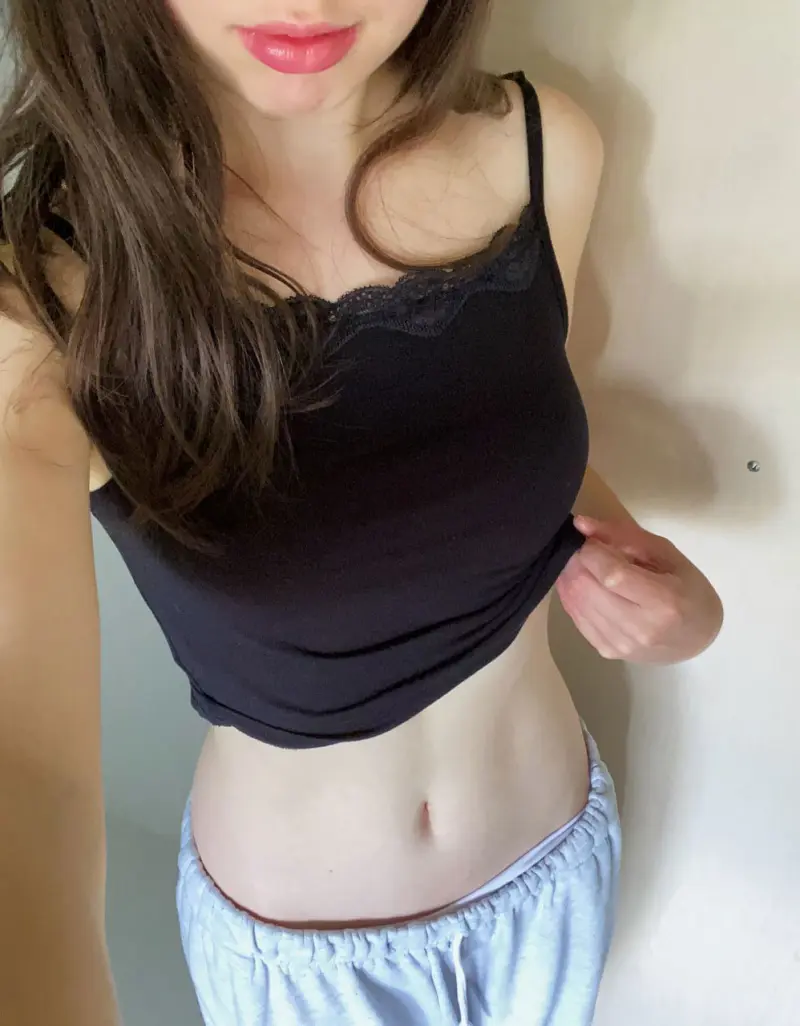 tinaalex218 (21) female from US - sexting partner