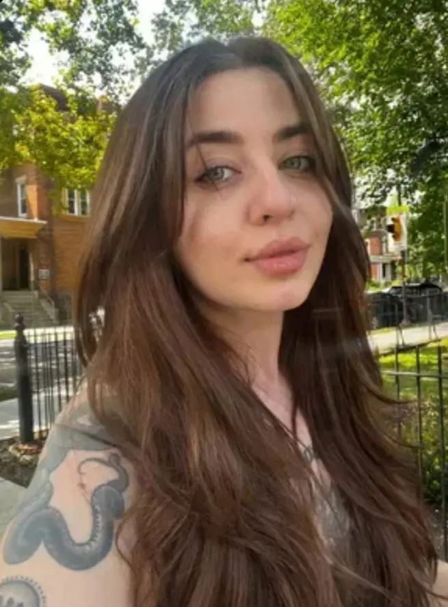 tiwepa (18) female from GB - sexting partner