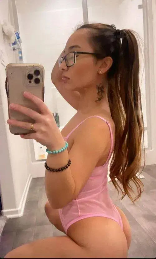 tizequ (18) female from GB - sexting partner