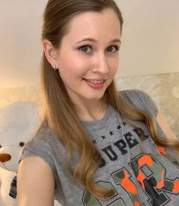 tohem68224 (19) female from US - sexting partner