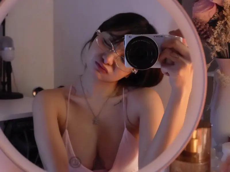 tomos32820 (21) female from US - sexting partner