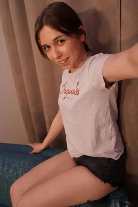 toyatex659 (18) female from CA - sexting partner