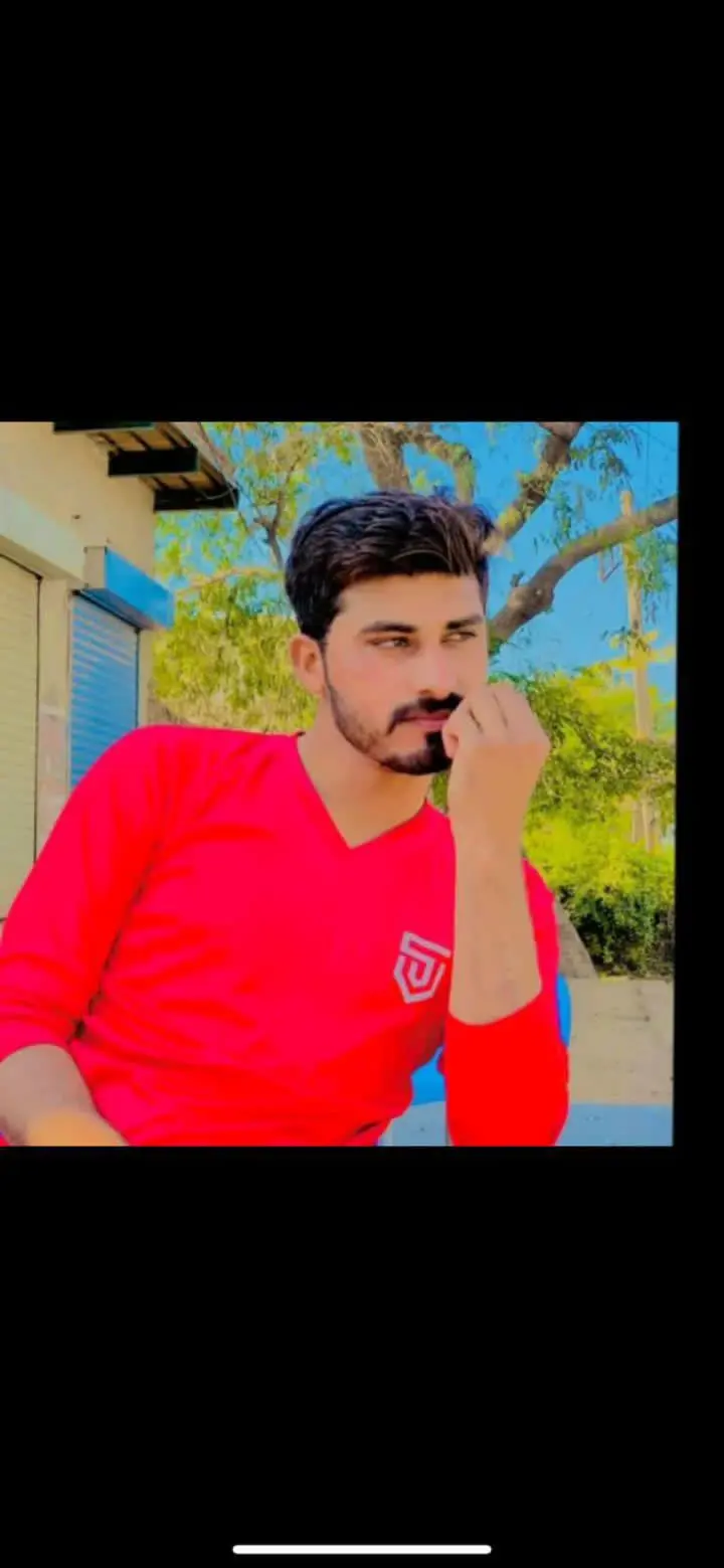 traderthemaster152 (21) male from PK - sexting partner