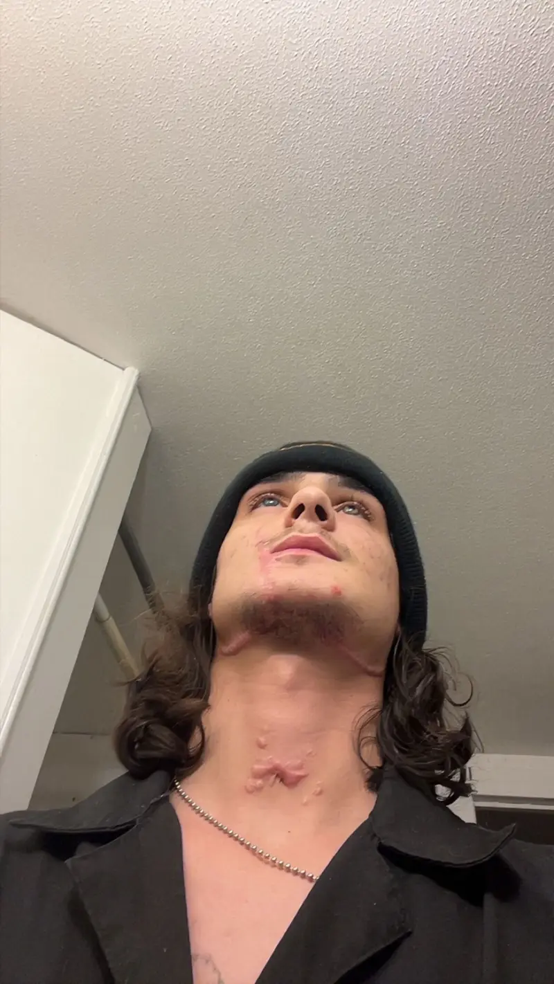 tripplexxxfactor (18) male from US - sexting partner