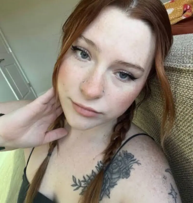 tristansarah872 (18) female from US - sexting partner