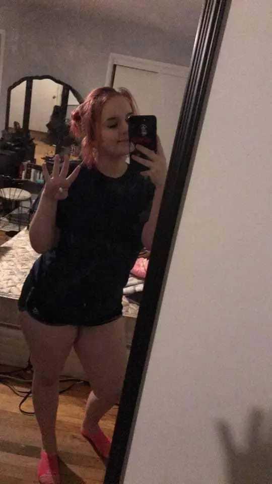 ttone7175 (18) female from US - sexting partner