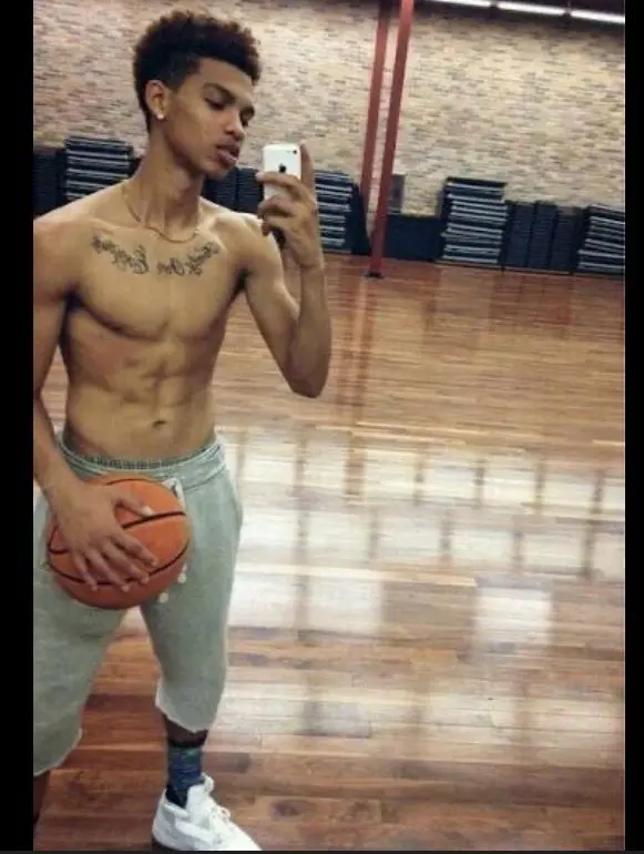 tube27655 (18) male from US - sexting partner