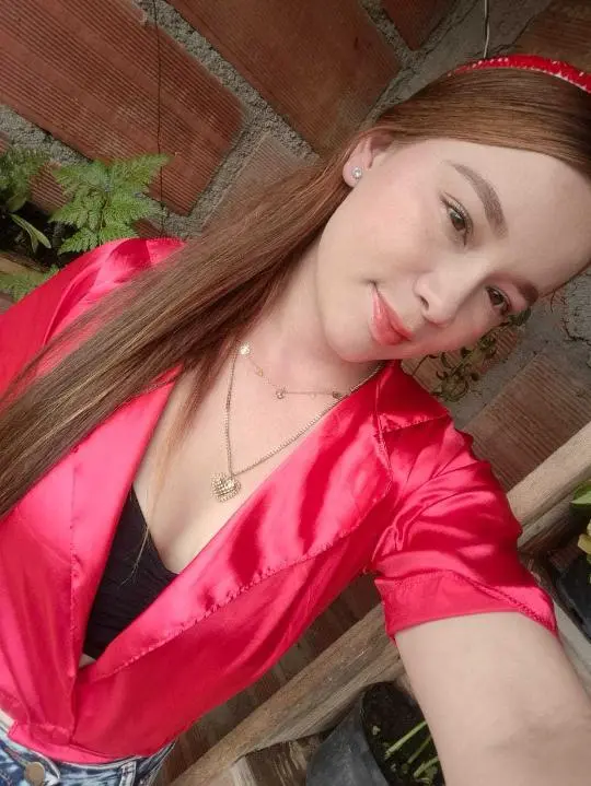 tuxkuqa (24) female from US - sexting partner