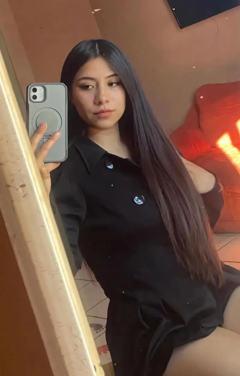 tyvoqry (21) female from US - sexting partner