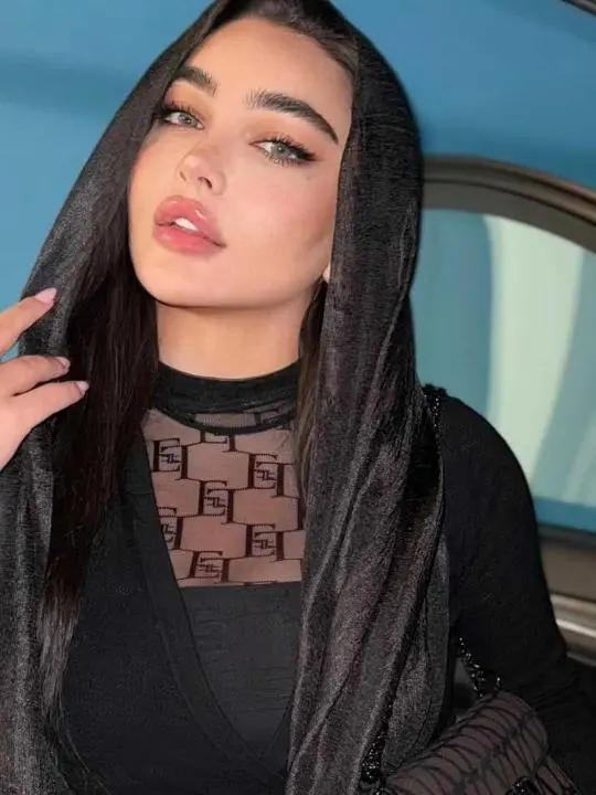 ukpanmu (24) female from GB - sexting partner